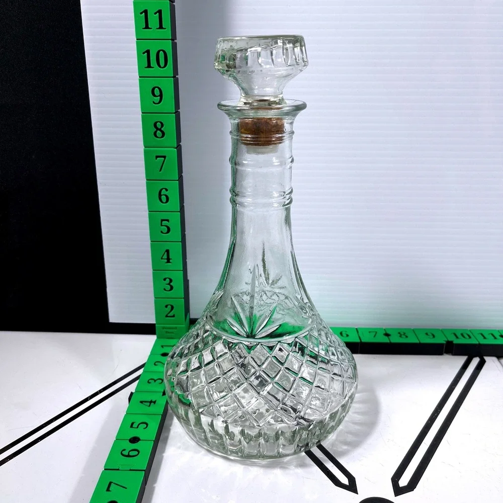 VTG Mogen David Cut Glass‎ Decanter Bottle w Cork Stopper 1980 Barware Genie